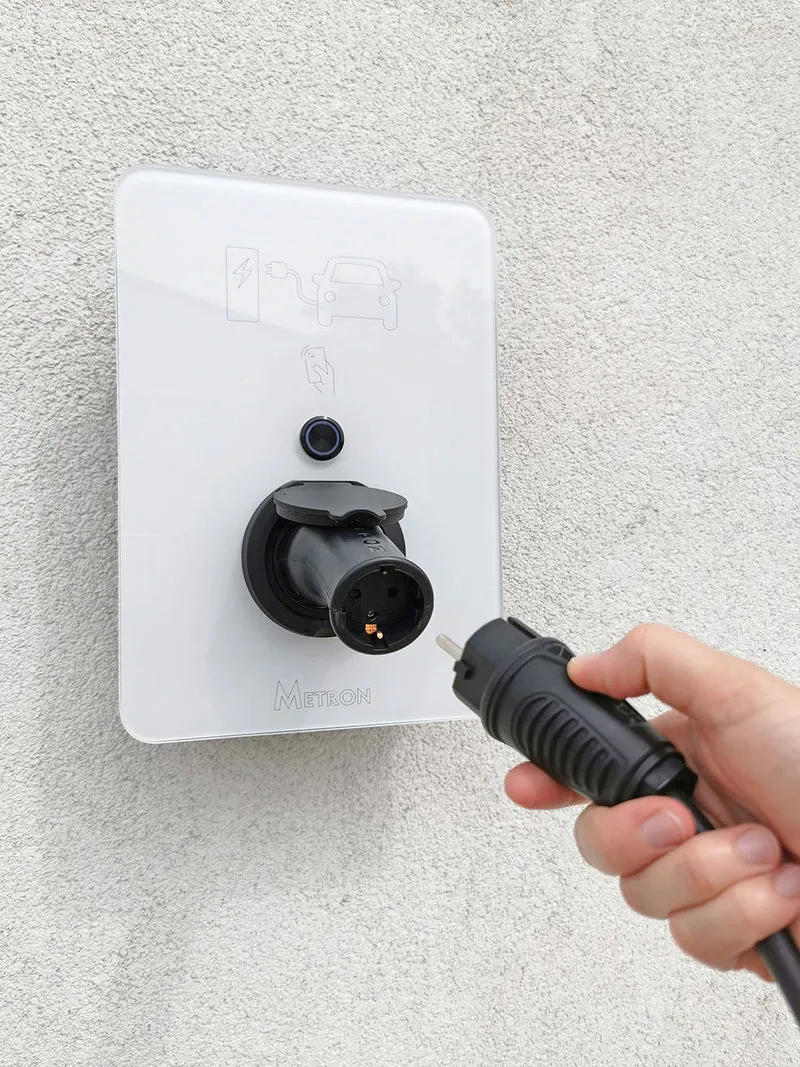 Adapter Typ 2 auf Schuko - Metron AC01