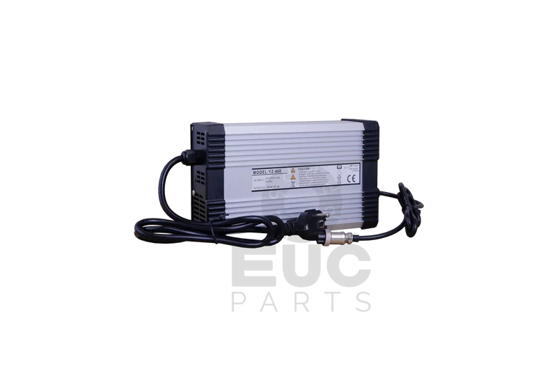 Fast charger 5-pin 100.8V 5A (V12/Sherman/Commander