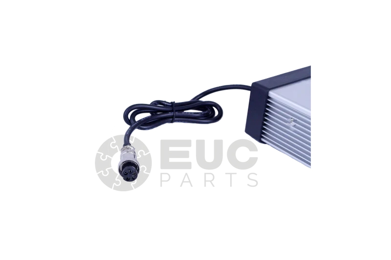 Fast charger 5-pin 100.8V 5A (V12/Sherman/Commander