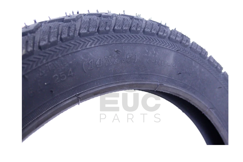 Tire 14x2,5 CST