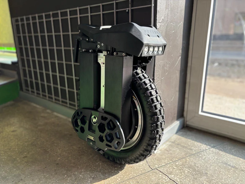 Electric Unicycle Begode T4 Version 5 with metal battery box