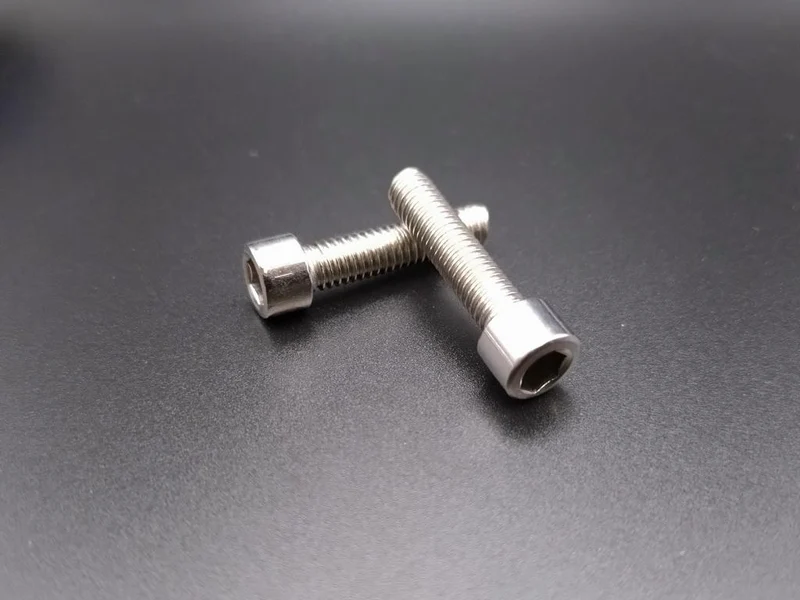 WANDLER Innensechskantschraube M6x25 für Bremssattel