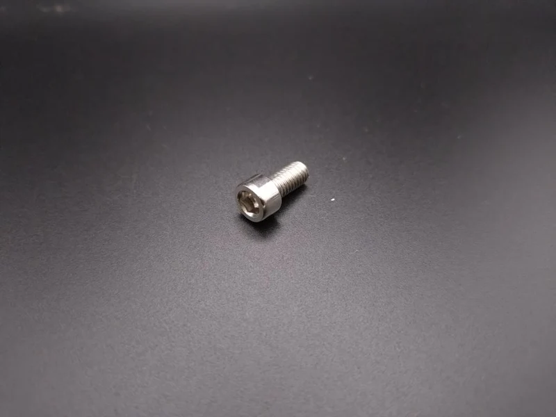 WANDLER Schraube M5x10 für Lenkradschloss