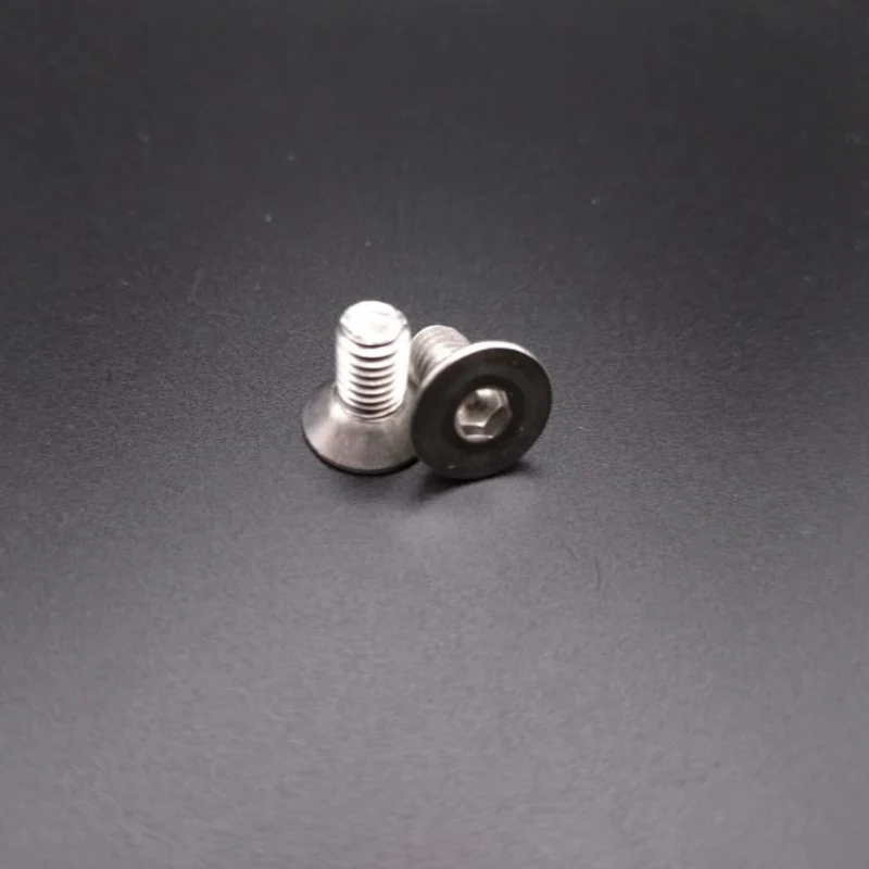 WANDLER Schrauben M6x12 für Halterung Korb vorn