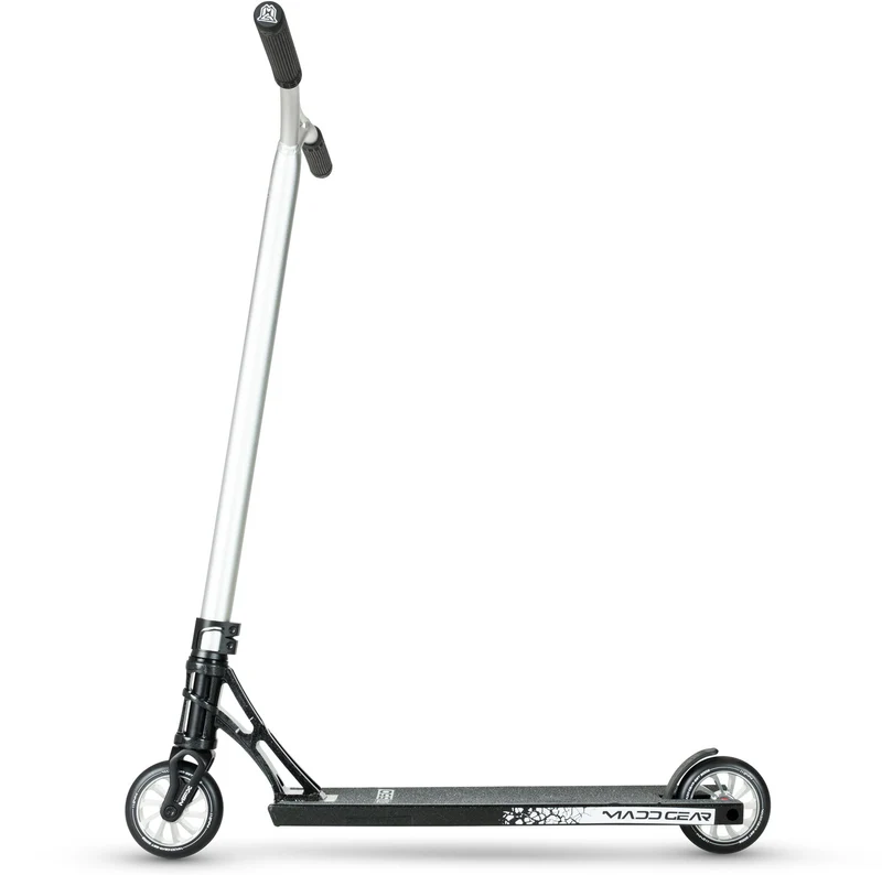 Madd Gear MGX 550 Stunt Scooter – Jet Black