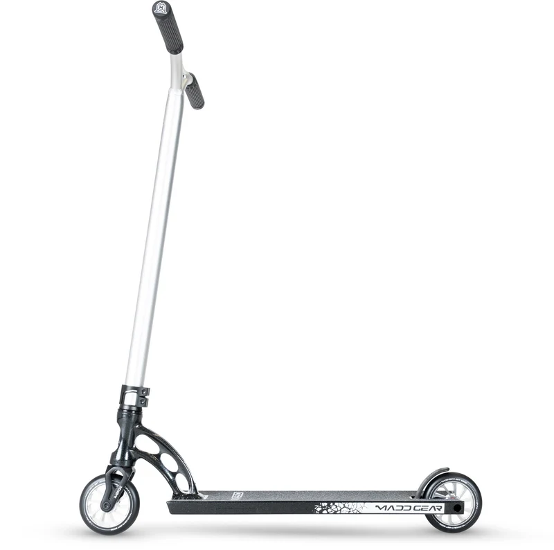 Madd Gear MGO 550 Stunt Scooter - Jet Black
