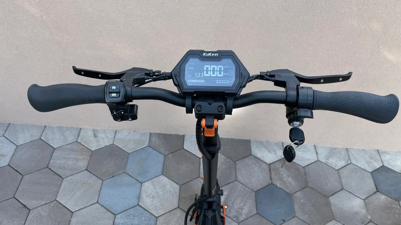 Használt KuKirin G2 MAX elektromos roller (Újszerű állapot)