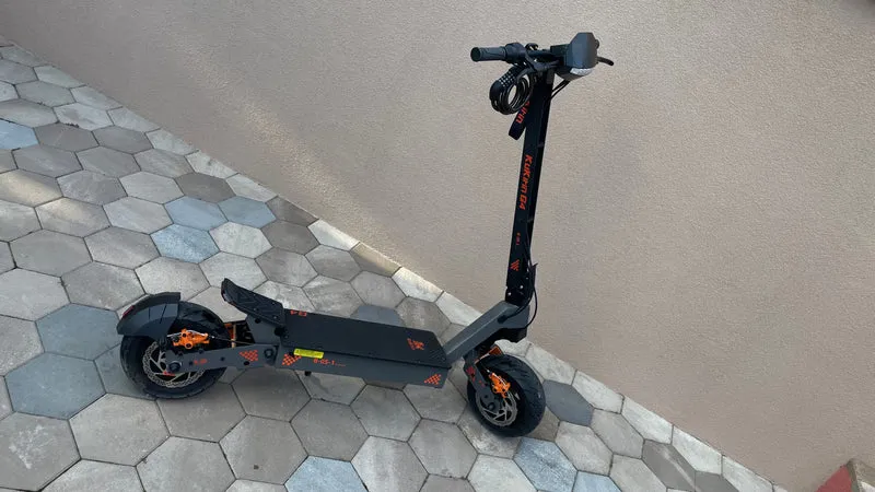 Használt KuKirin G4 elektromos roller (Kiváló állapot)