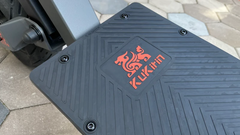 Használt KuKirin G4 elektromos roller (Kiváló állapot)