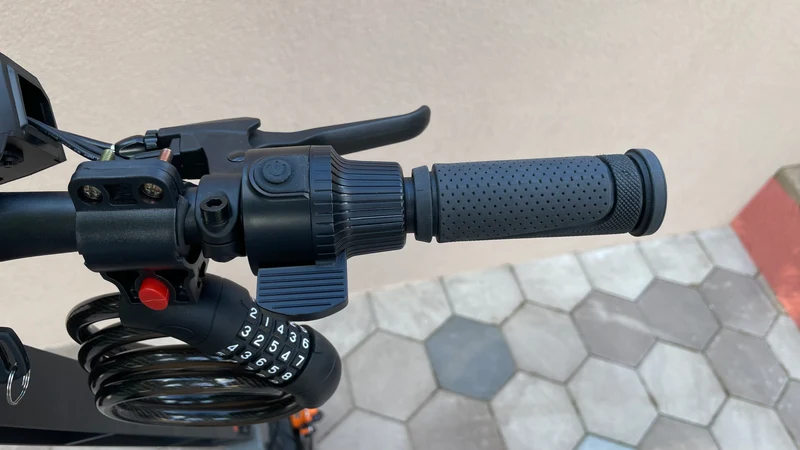 Használt KuKirin G4 elektromos roller (Kiváló állapot)