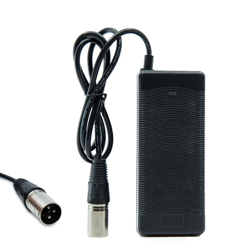 Ladegerät Netzteil 54.6 2A XLR Anschluss mit Netzkabel