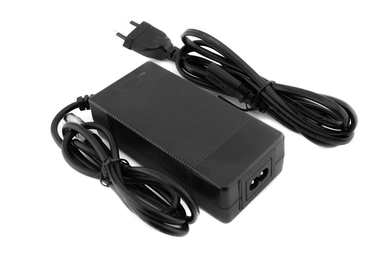 Lithium Ionen Ladegerät 24V / 2,0A