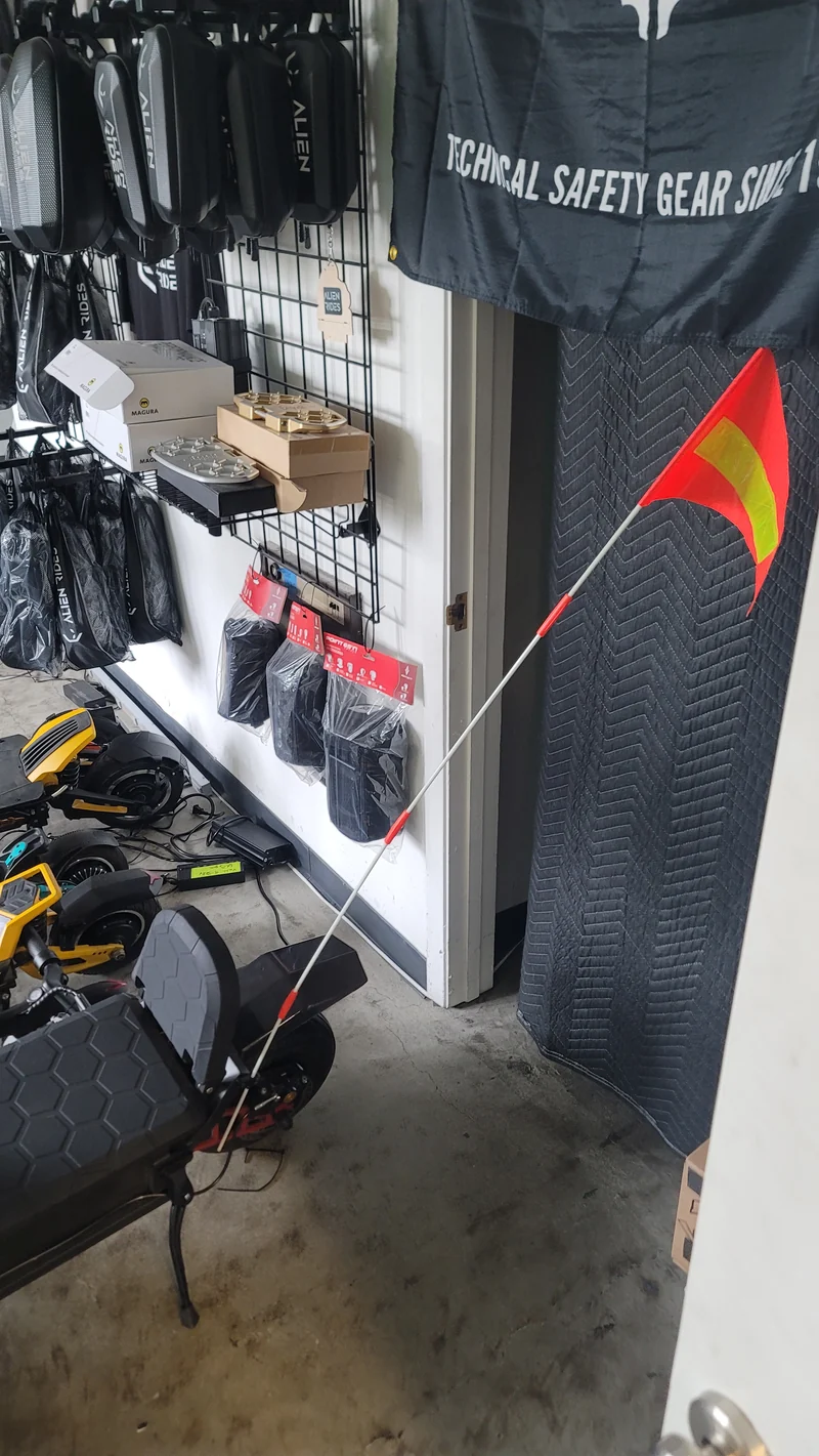 K6 Flag Mount and Expanding Pole