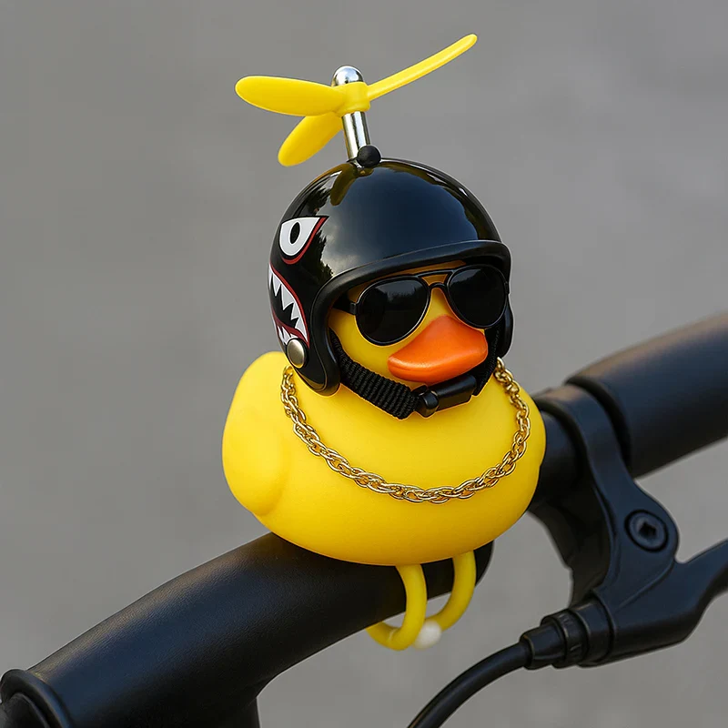 LED E-Scooter Ente mit Helm – Lustiges Gadget mit LED & Propeller