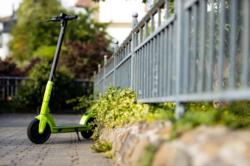 Streetbooster One - hochqualitativer Scooter mit Straßenzulassung
