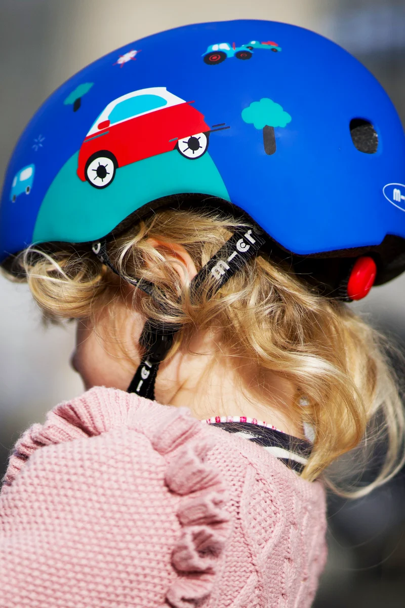 Micro Helm Microlino