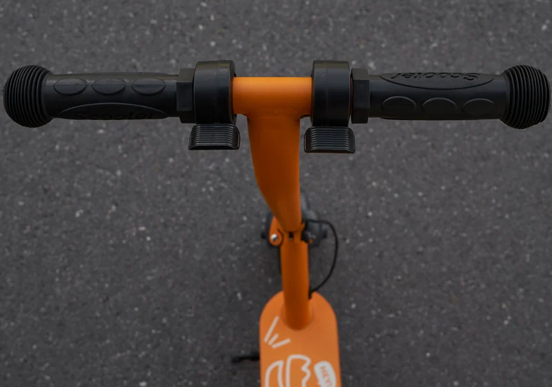 Elektro Scooter für Kinder von Honey Whale