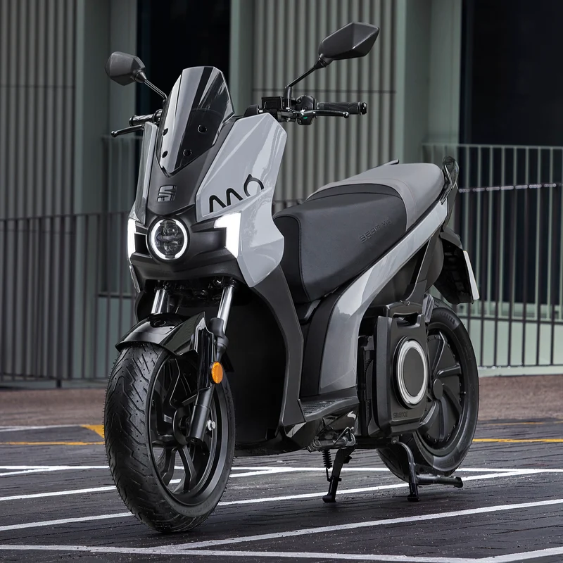 SEAT MÓ 50 Elektroroller, blau, Vorführfahrzeug