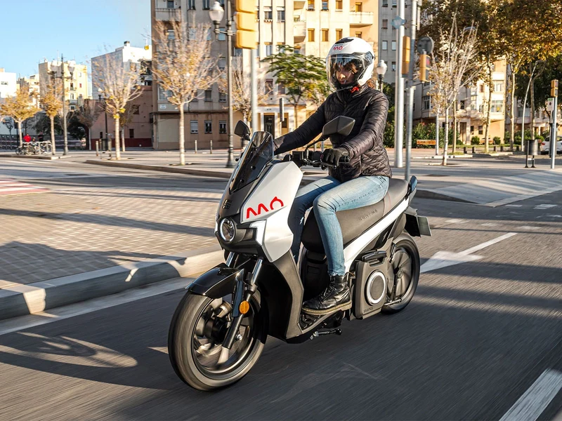 SEAT MÓ 125 Elektroroller Menorca White, Vorführfahrzeug