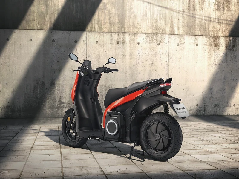 SEAT MÓ 125 Elektroroller Menorca White, Vorführfahrzeug