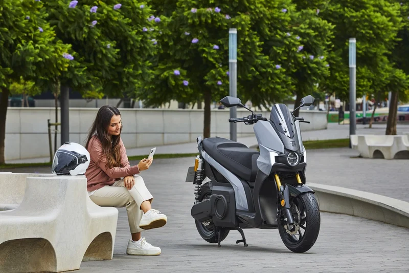 SEAT MÓ 125 Performance Elektroroller Barcelona Grey