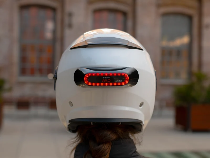 Helm-Rücklicht Cosmo Connected