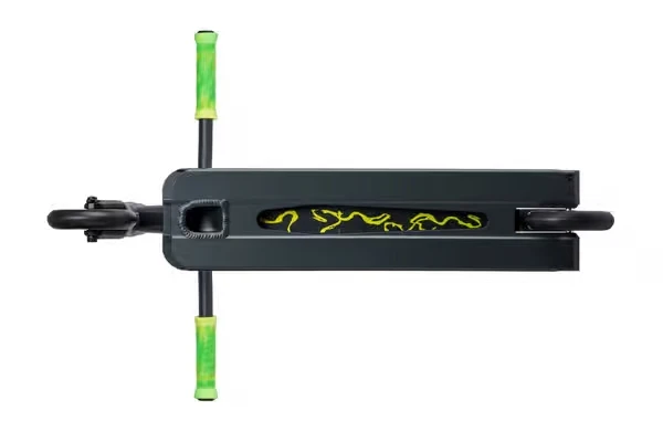 The Chilli Pro Scooter Reaper Venom M groen