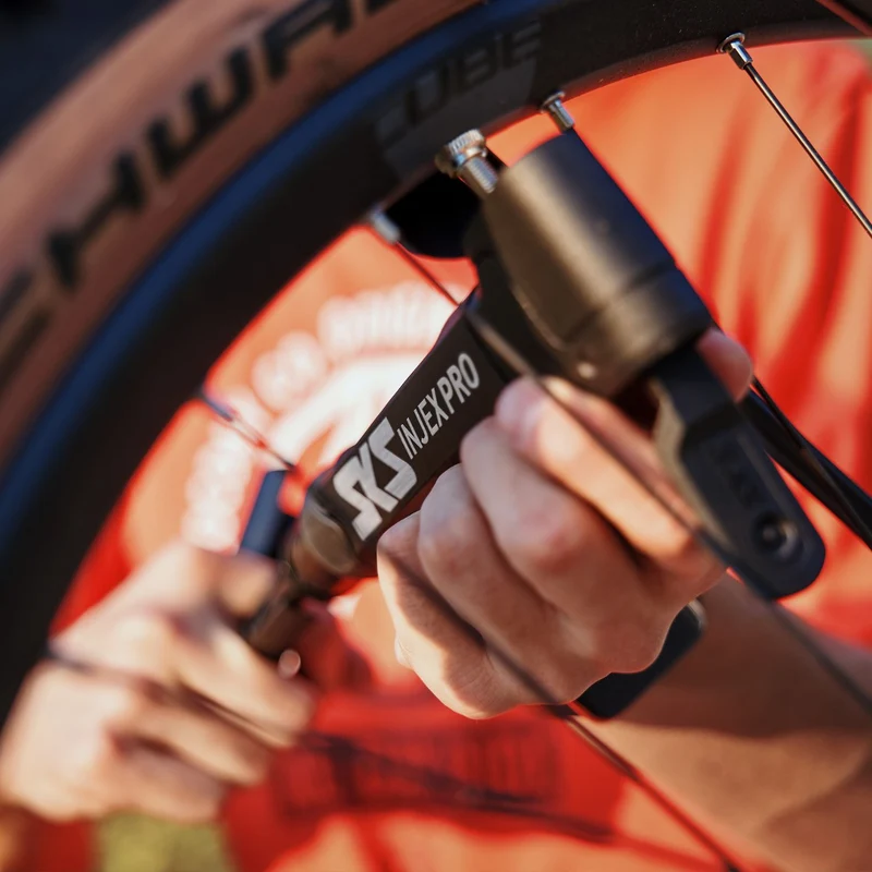 SKS Injex Pro Minipumpe mit T‑Griff und Teleskopfunktion