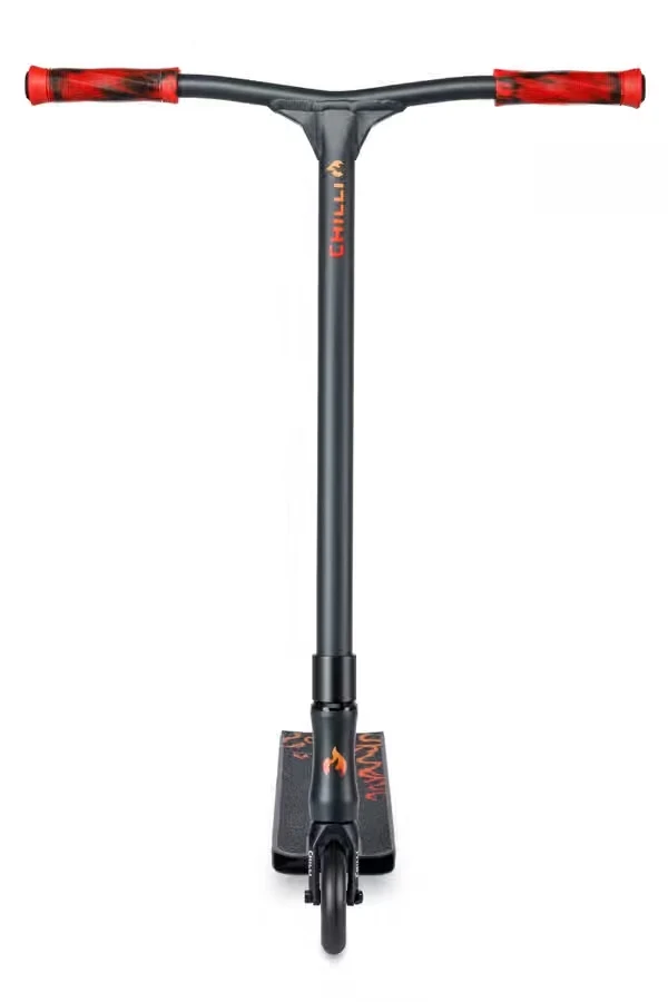 The Chilli Pro Scooter Reaper Venom M rood